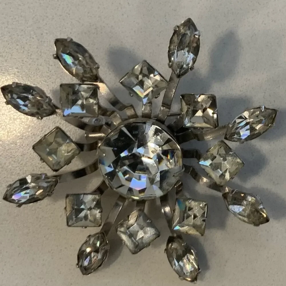 Vintage Rhinestone Brooch